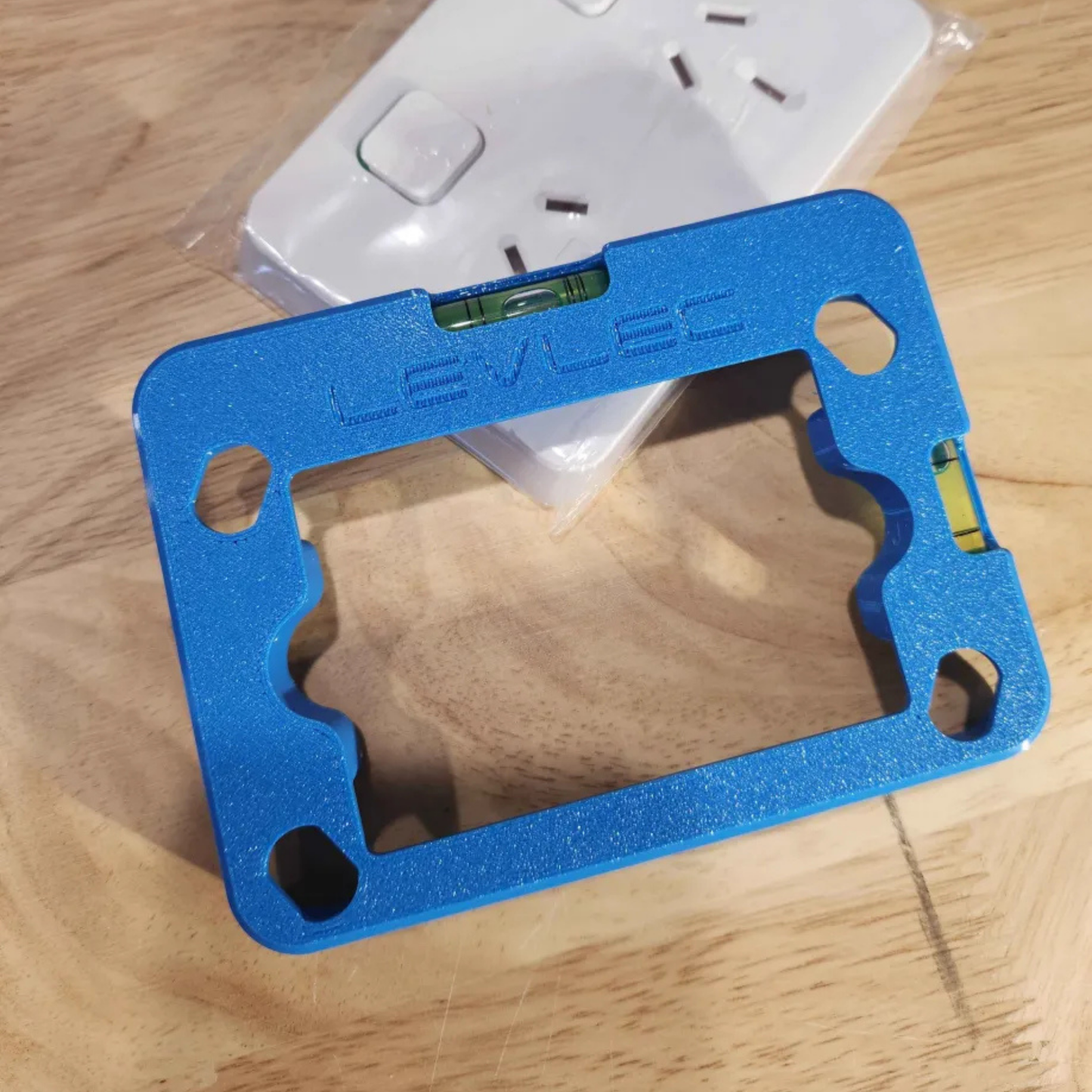 2 in 1 Electricians Level - Suits Iconic